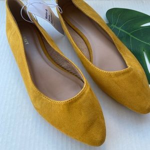 Old navy Mustard Water & Stain Resistant Flats NWT